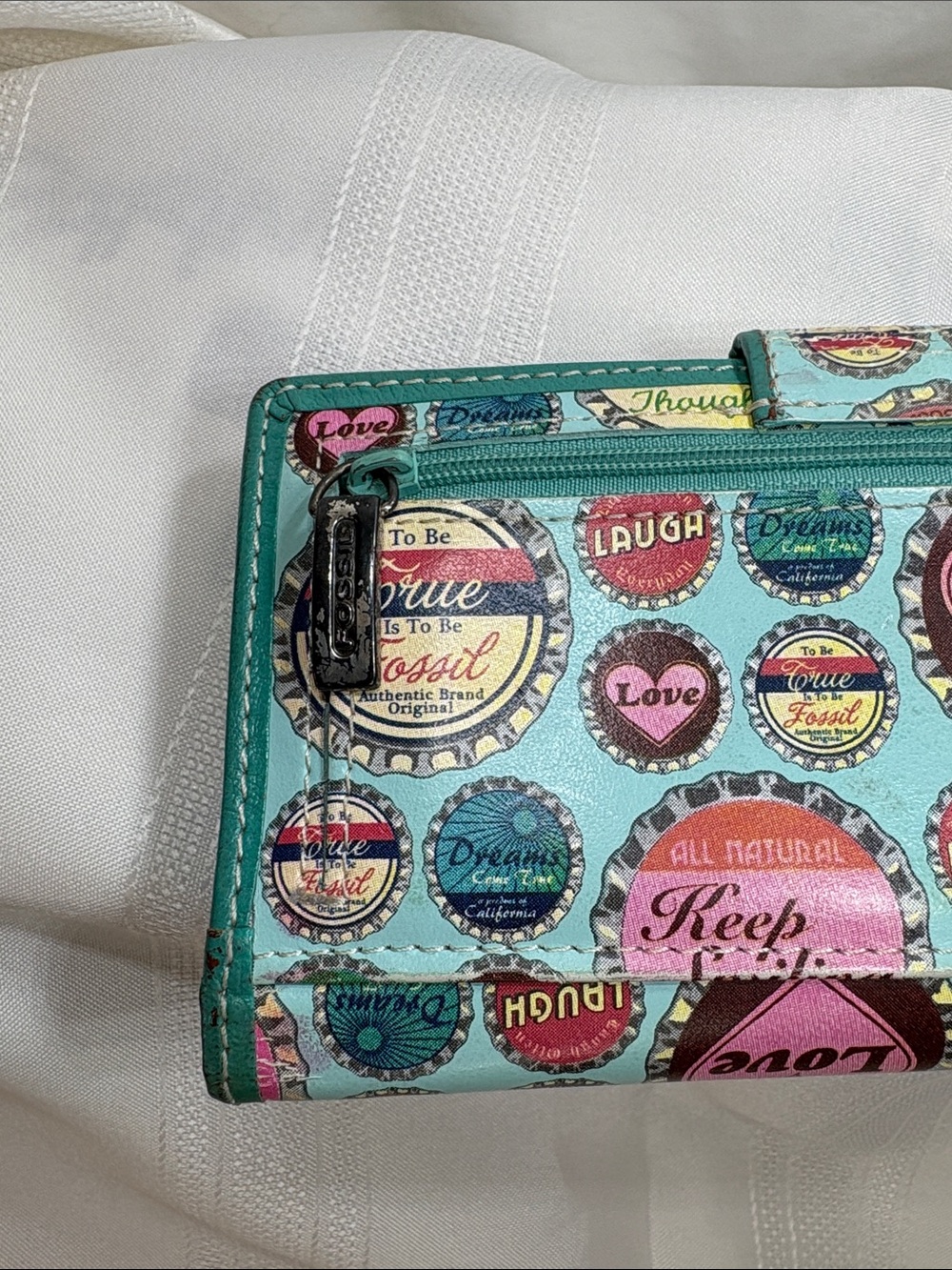 Fossil Teal Bottle Cap-Print Zip Wallet / Checkbook Cover - Picture 10 of 15